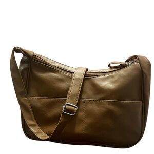 Elegant Tan Leather Shoulder Bag